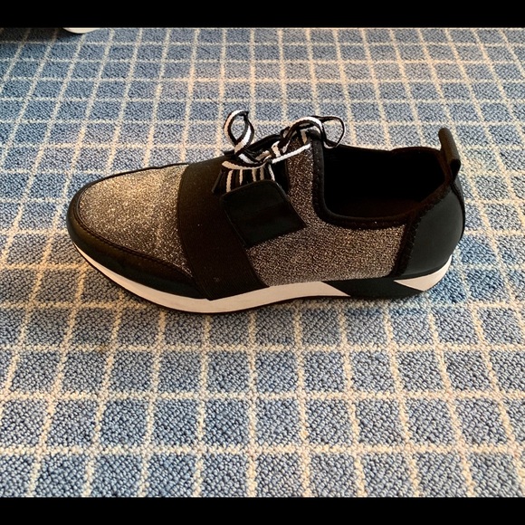 COPY - Casual ladies shoes black and  metallic si… - Picture 4 of 5